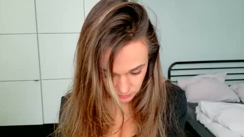 mmminnie online show from 02-11-26, 11:15