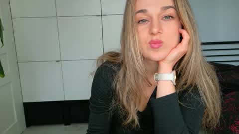 mmminnie online show from 04-07-26, 01:44