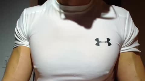 Snapshot of mmuscularman chatting on 10-18-25, 06:16 mmuscularman online show from 10-18-25, 06:16