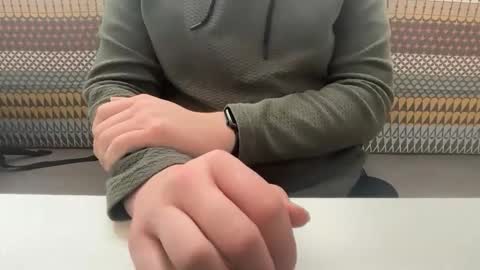 Max online show from 04-01-26, 06:27