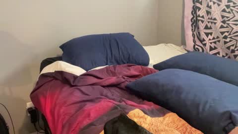 MNTuiLa online show from 01-25-25, 03:09