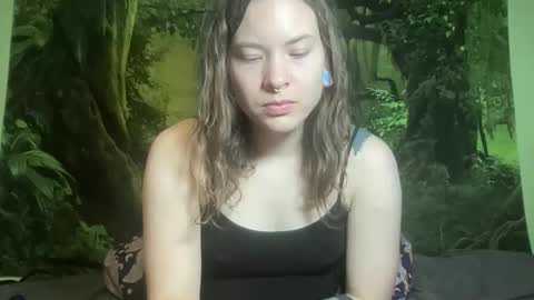 Snapshot of mo0n_goddess chatting on 02-20-26, 06:26 Misty online show from 02-20-26, 06:26