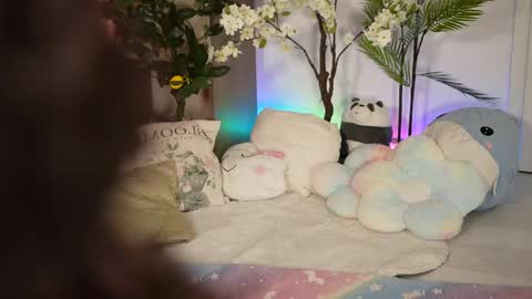 Snapshot of moan_4_you chatting on 05-16-26, 06:17 Ruxxx online show from 05-16-26, 06:17