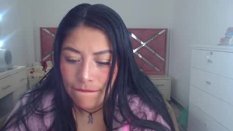 Snapshot of moan_sex1 chatting on 10-14-25, 05:52 Catalina online show from 10-14-25, 05:52