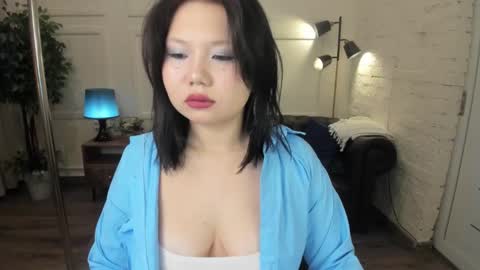 Snapshot of moana_light chatting on 10-02-25, 02:07 hey meet with me online show from 10-02-25, 02:07