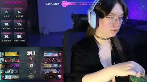 Snapshot of moaning___lisa chatting on 10-03-25, 10:07 to support follow the fanclub online show from 10-03-25, 10:07