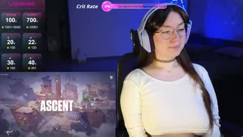 Snapshot of moaning___lisa chatting on 12-14-25, 07:58 to support follow the fanclub online show from 12-14-25, 07:58