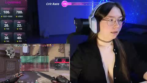 Snapshot of moaning___lisa chatting on 12-14-25, 10:03 to support follow the fanclub online show from 12-14-25, 10:03