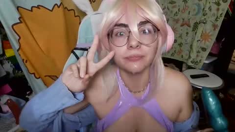 Snapshot of mochi_rainbow chatting on 02-01-25, 11:16 The Mochi Rainbow Variety Show online show from 02-01-25, 11:16