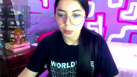 Snapshot of mochiluna chatting on 07-02-26, 11:27 Sofia online show from 07-02-26, 11:27