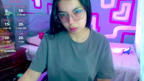 Snapshot of mochiluna chatting on 07-13-26, 11:24 Sofia online show from 07-13-26, 11:24