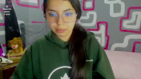 Snapshot of mochiluna chatting on 07-25-26, 11:30 Sofia online show from 07-25-26, 11:30
