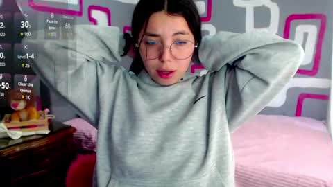 Snapshot of mochiluna chatting on 07-28-26, 03:21 Sofia online show from 07-28-26, 03:21
