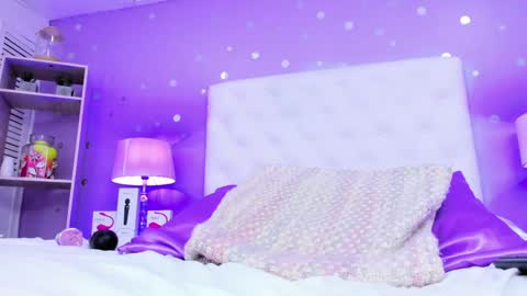 Sophia  online show from 12-28-24, 05:46