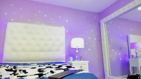 Sophia  online show from 01-22-25, 09:54