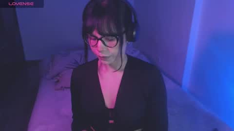 Snapshot of modjo_ chatting on 05-18-26, 05:13 Modjo online show from 05-18-26, 05:13