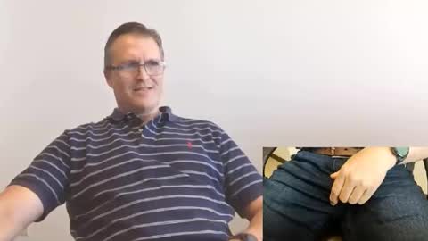 Moe online show from 02-11-26, 06:57