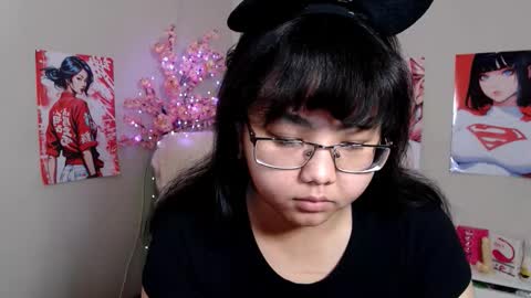 Molly online show from 11-23-25, 04:01