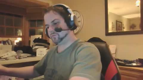 moeschoolnyc online show from 12-01-25, 11:04