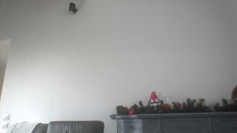 Snapshot of mofu781s chatting on 12-10-24, 10:49 mofu781s online show from 12-10-24, 10:49