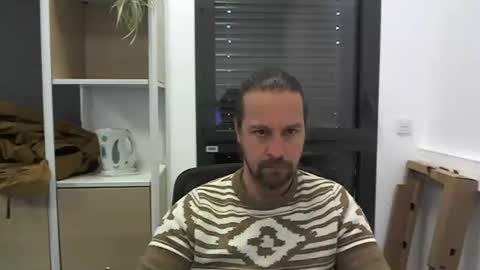 Julien online show from 02-03-25, 03:06