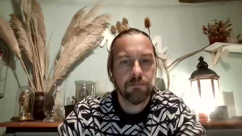 Julien online show from 11-14-25, 09:13