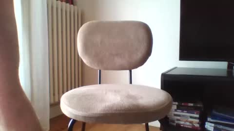 Snapshot of moji2626 chatting on 03-08-25, 09:28 moji2626 online show from 03-08-25, 09:28