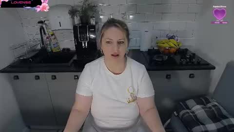 erika online show from 12-22-25, 07:38