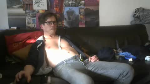 Snapshot of mojoflow39 chatting on 12-05-24, 09:39 Fr online show from 12-05-24, 09:39