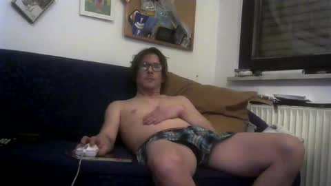 Snapshot of mojoflow39 chatting on 11-09-25, 04:11 Fr online show from 11-09-25, 04:11