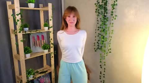 Snapshot of moliacenamere chatting on 06-02-26, 05:04 Hello im May online show from 06-02-26, 05:04