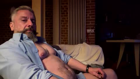 molitsrymale69 online show from 12-04-25, 02:32