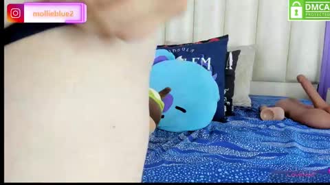 Snapshot of molliebue1 chatting on 12-13-24, 04:38 Hey Guys  Im Mollie online show from 12-13-24, 04:38