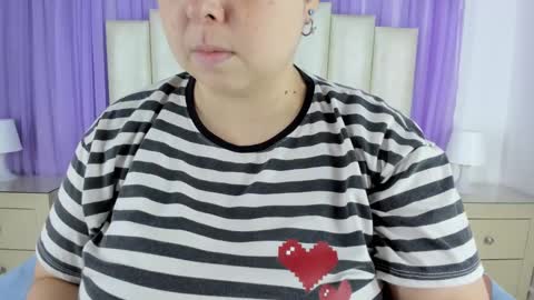 Snapshot of molliebue1 chatting on 12-17-24, 12:22 Hey Guys  Im Mollie online show from 12-17-24, 12:22
