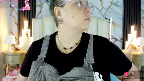 Snapshot of molliebue1 chatting on 10-08-25, 12:36 Hey Guys  Im Mollie online show from 10-08-25, 12:36