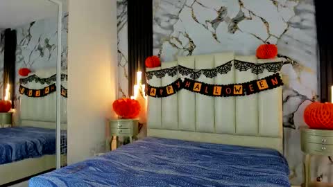 Snapshot of molliebue1 chatting on 10-30-25, 01:01 Hey Guys Im Mollie online show from 10-30-25, 01:01