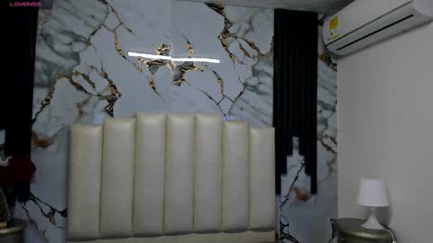 Snapshot of molliebue1 chatting on 12-17-25, 12:11 Hey Guys Im Mollie online show from 12-17-25, 12:11