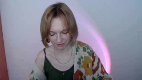 Snapshot of mollilove chatting on 05-18-26, 07:25 mollilove online show from 05-18-26, 07:25