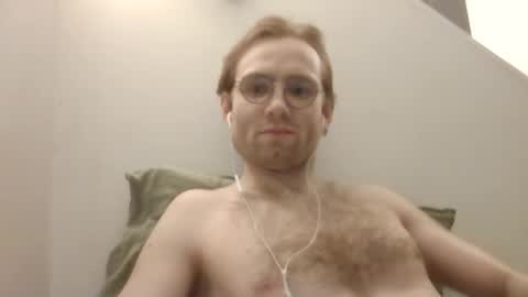 Snapshot of molliter chatting on 03-03-25, 12:48 molliter online show from 03-03-25, 12:48