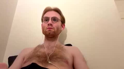 Snapshot of molliter chatting on 09-25-25, 11:41 molliter online show from 09-25-25, 11:41