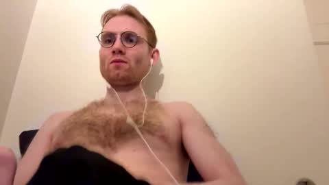 Snapshot of molliter chatting on 10-28-25, 12:25 molliter online show from 10-28-25, 12:25