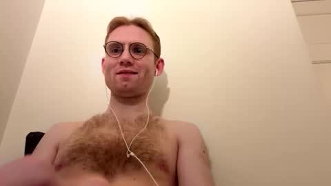 Snapshot of molliter chatting on 11-06-25, 01:28 molliter online show from 11-06-25, 01:28