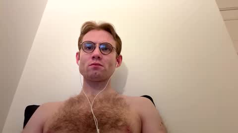 Snapshot of molliter chatting on 12-05-25, 12:41 molliter online show from 12-05-25, 12:41