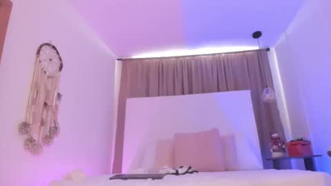      online show from 11-11-25, 03:34