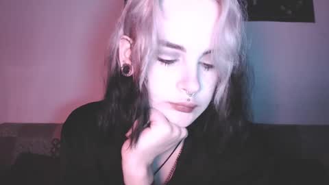 Molly Crow online show from 02-19-25, 12:03