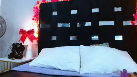 molly online show from 12-22-24, 06:15