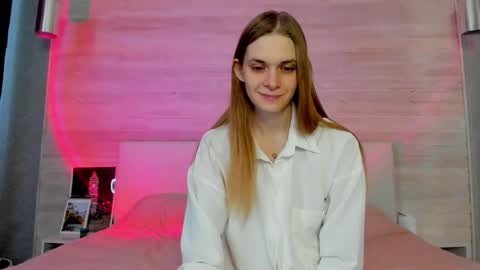 Molly Hunt online show from 02-03-26, 06:22