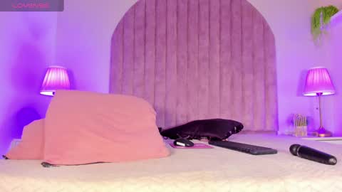 Molly Jackson online show from 01-16-25, 06:06