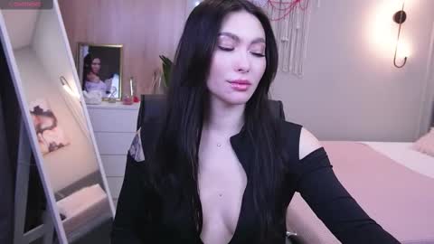 Molly online show from 02-27-25, 06:18