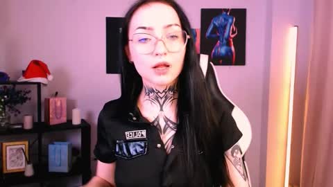 molly_kisss online show from 01-07-26, 04:15